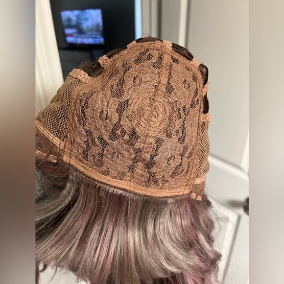 Rebel Gypsy Kissin in the Cold Wig - Picture 7 of 7